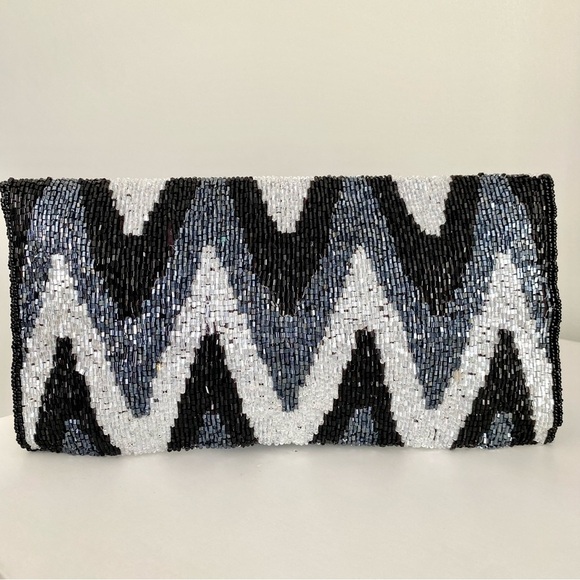 Chevron Beaded Evening Clutch - Picture 3 of 6